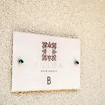 Pillow Apartament Nikiana